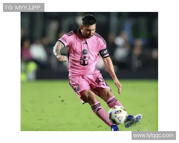 外国足球明星训练时刻展现拼搏精神与职业态度的精彩瞬间