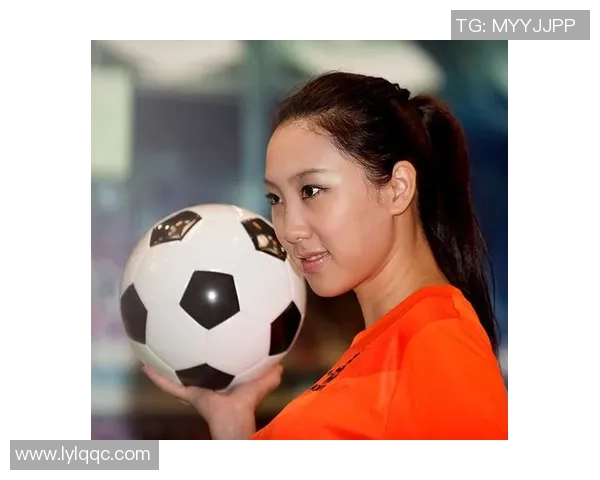 女生们对足球明星奇怪发型的看法与时尚潮流的碰撞分析