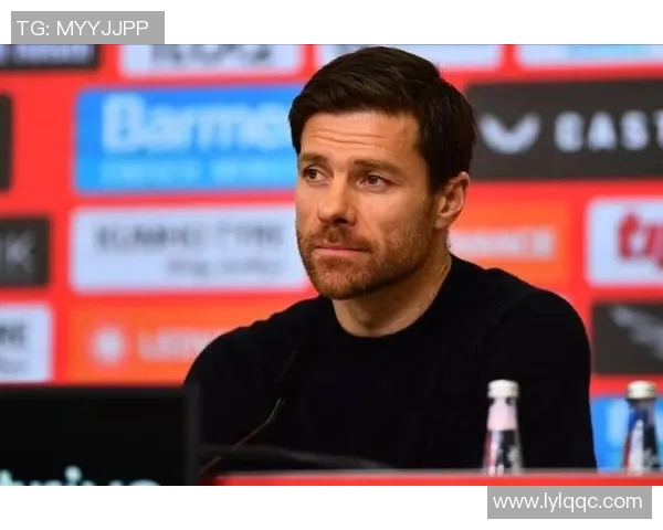 足球明星哈维阿隆索的辉煌职业生涯与对足球的深远影响解析 足球明星哈维阿隆索的辉煌职业生涯与对足球的深远影响解析