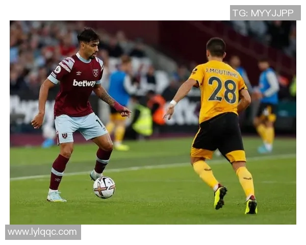 帕奎塔在赛场上的精彩表现引发热议球迷们对他的未来充满期待与关注 帕奎塔在赛场上的精彩表现引发热议球迷们对他的未来充满期待与关注